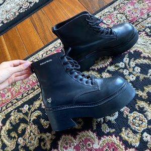 Naked Wolfe Mayfair black leather platform boots 
Size 39 EU (9 US)